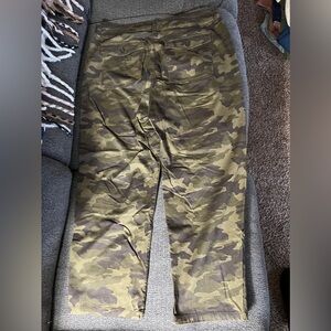 Women’s Camouflage Pants